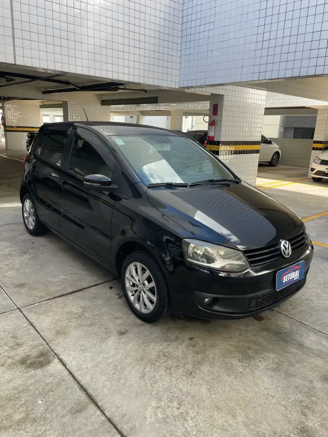 Carro Volkswagen Fox 2014 1.6 VHT (Flex)