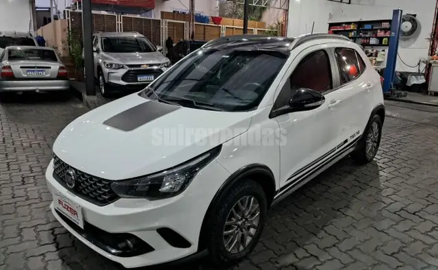 Carro Fiat Argo 2020 1.3 Trekking (Flex)