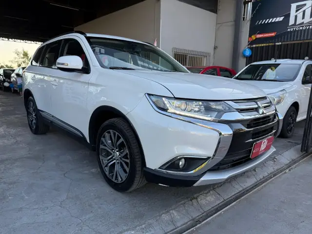 Carro Mitsubishi Outlander 2016 2.0 16V CVT