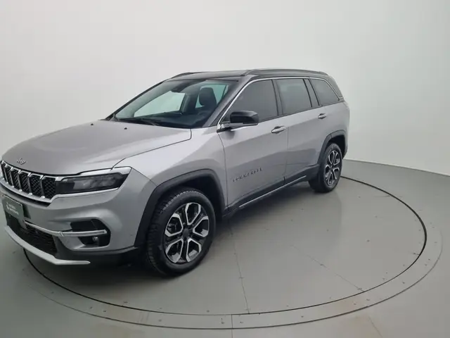 Carro Jeep Commander 2023 Limited 1.3 T270
