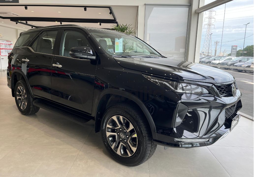 SW4 SRX Platinum 2.8 Turbodiesel 4x4 (Aut.) (7 Lugares)