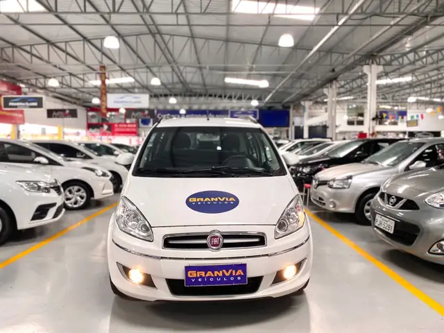 Carro Fiat Idea 2015 Essence 1.6 16V E.TorQ (Flex)