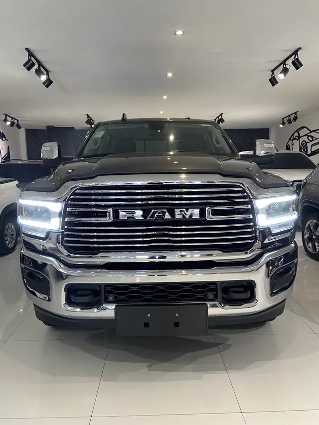 Carro RAM 2500 2024 Laramie 6.7 4X4