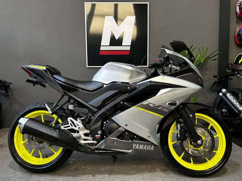 Yamaha YZF R15 ABS