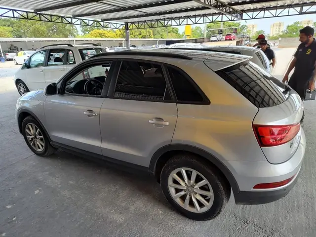 Carro Audi Q3 2017 1.4 TFSI Ambiente S Tronic