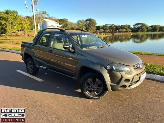Carro Fiat Strada 2013 Adv.1.8 16V LOCKER Dualo. Flex CD