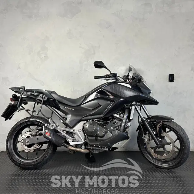 Carro Honda NC 750X 2015 STD