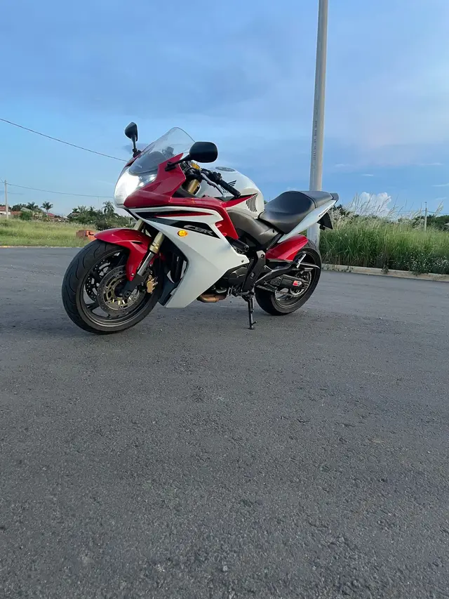 Moto Honda CBR 600 2013 F (Standard)