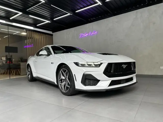 Carro Ford Mustang 2024 GT Performance