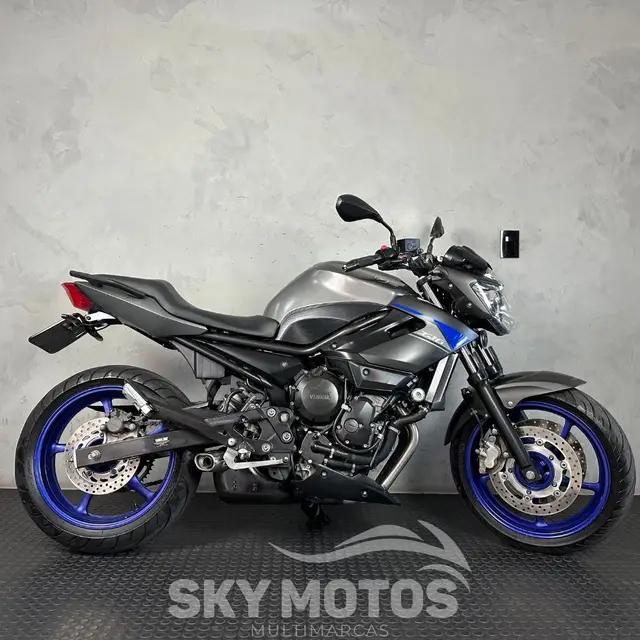 Carro Yamaha XJ6 N 2013 XJ6 N/ABS