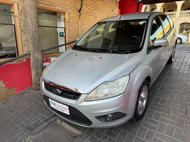 Carro Ford Focus Hatch 2013 GLX 2.0 16V (Flex)