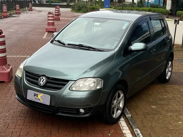 Carro Volkswagen Fox 2009 Plus 1.6 8V (Flex)