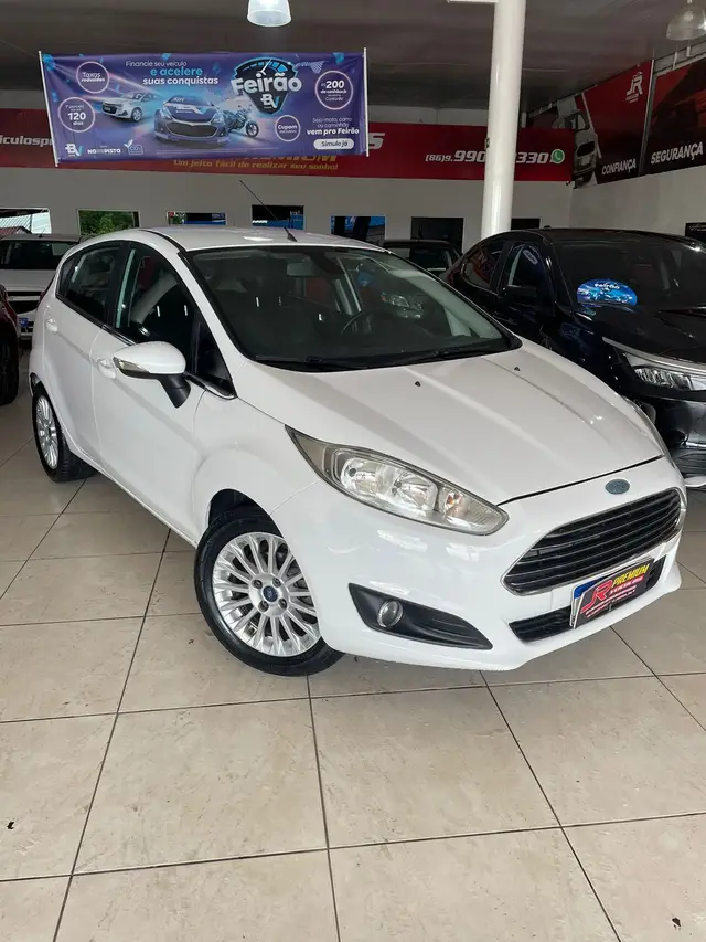 Carro Ford Fiesta Hatch 2013 Titanium 1.6 (Aut.)