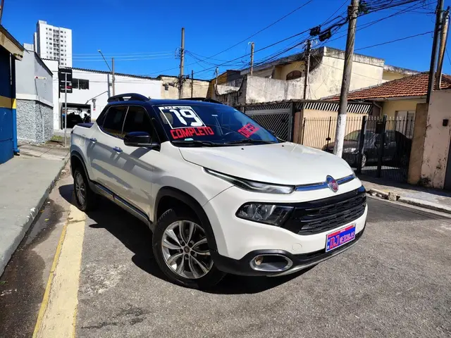 Carro Fiat Toro 2019 Volcano 2.0 diesel AT9 4x4