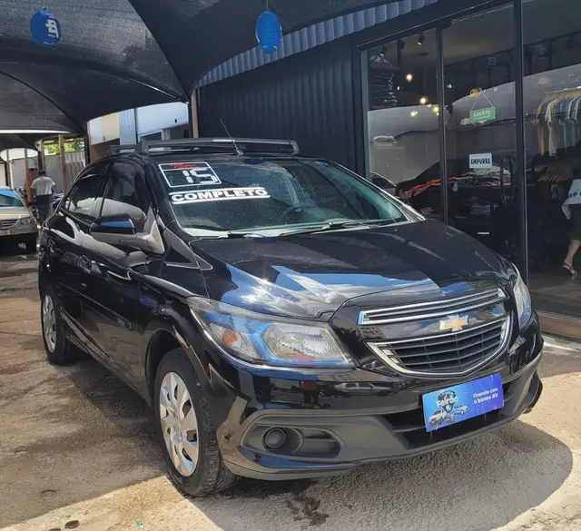 Carro Chevrolet Onix 2015 1.4 LT SPE/4