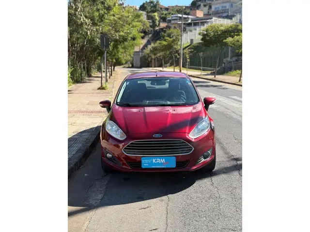 Carro Ford Fiesta Hatch 2015 Titanium Powershift 1.6 (Flex)