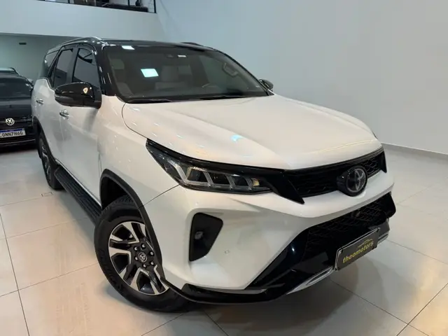 Carro Toyota SW4 2024 Diamond  2.8 Turbodiesel 4x4 (Aut.)