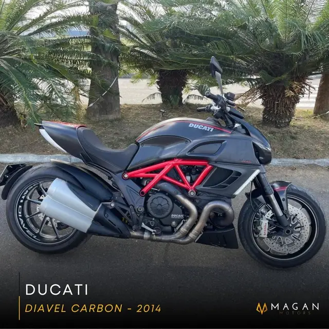 Carro Ducati Diavel 2014 1198 Carbon