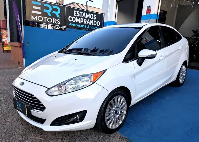 Carro Ford New Fiesta Sedan 2014 1.6 Titanium PowerShift (Flex)