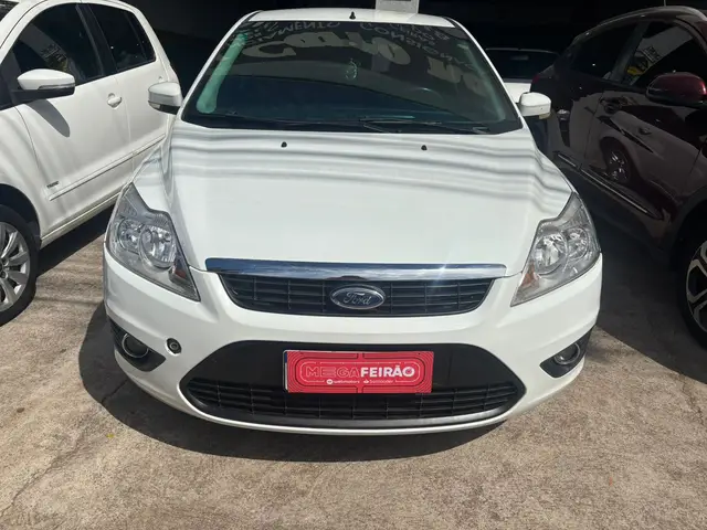 Carro Ford Focus Hatch 2013 GLX 2.0 16V (Flex)