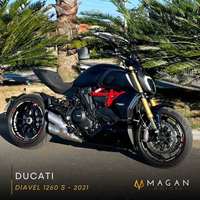 Moto Ducati Diavel 2021 1260S