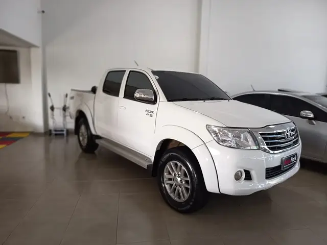 Carro Toyota Hilux Cabine Dupla 2015 Hilux 2.7 SRV CD 4x2 (Flex) (Aut)