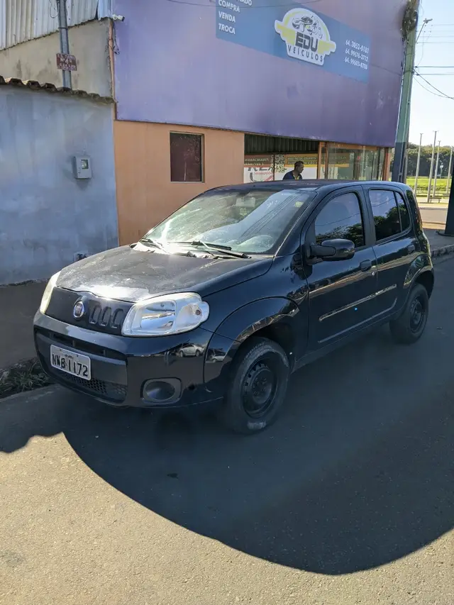 Carro Fiat Uno 2011 Vivace 1.0 8V (Flex) 4p