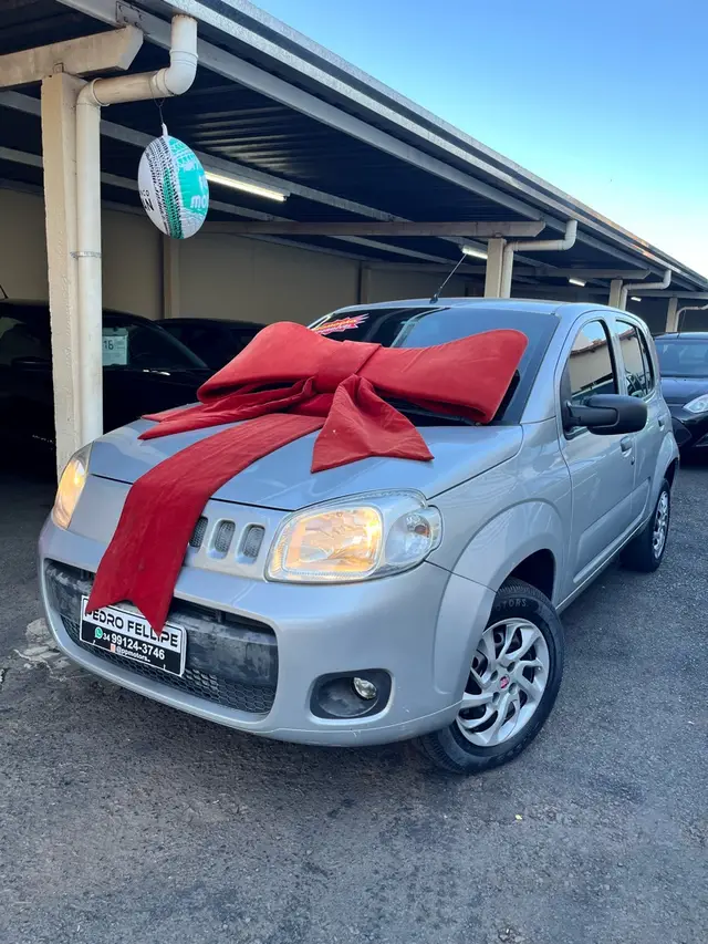 Carro Fiat Uno 2014 Vivace College 1.0 8V (Flex) 4p