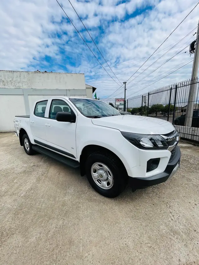 Carro Chevrolet S10 Cabine Simples 2022 S10 2.8 CTDi Cabine Simples LS 4WD