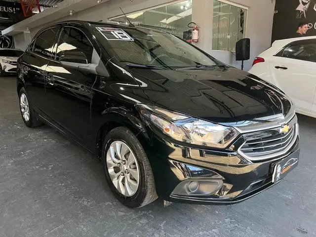 Carro Chevrolet Onix 2018 1.4 Activ SPE/4