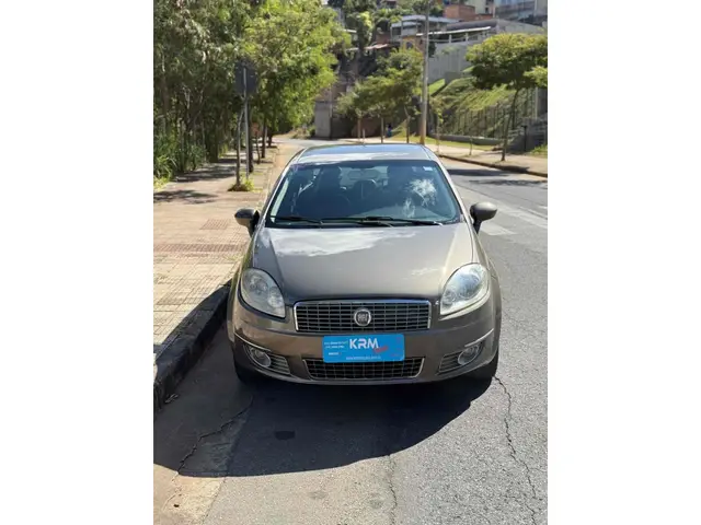 Carro Fiat Linea 2010 HLX 1.9 16V Dualogic (Flex)