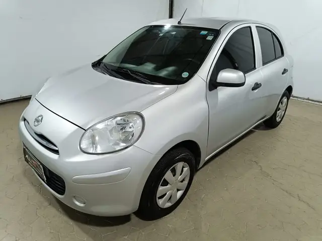 Carro Nissan March 2013 1.0 16V S (Flex)