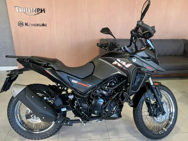 Carro Dafra NH 2025 300
