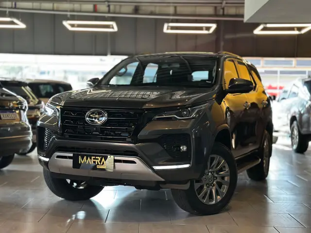 Carro Toyota SW4 2024 SRX 2.8 Turbodiesel 4x4 (Aut.) (7 Lugares)