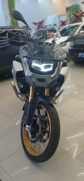 BMW Adventure Premium