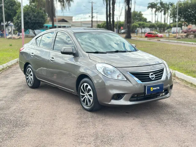 Carro Nissan Versa 2014 1.6 16V SV (Flex)