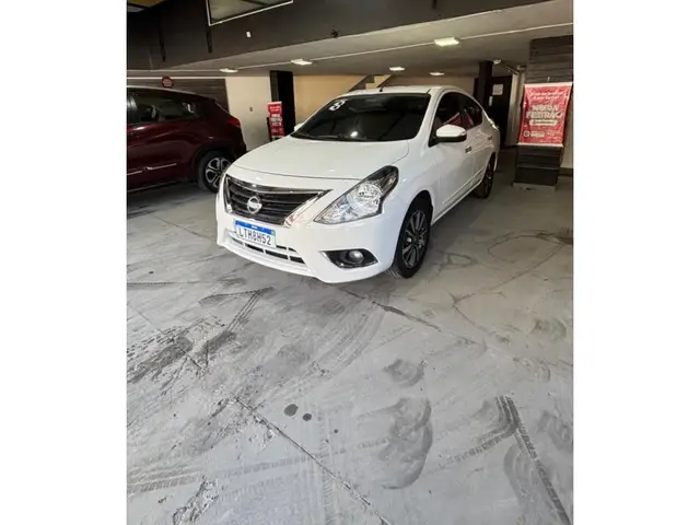 Carro Nissan Versa 2018 1.6 16V Unique CVT (Flex)