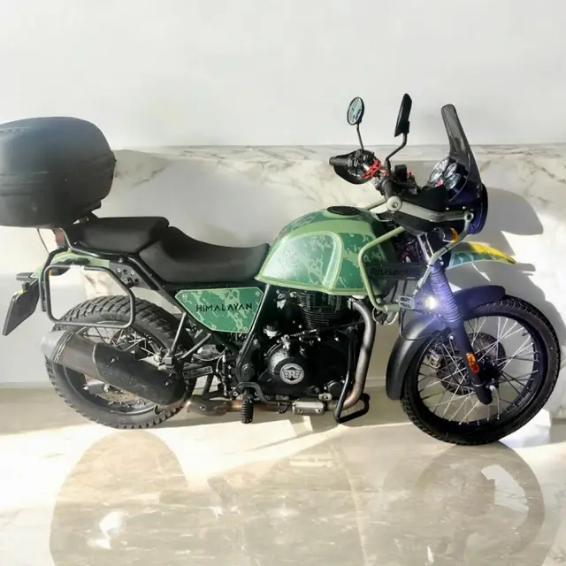 Carro Royal Enfield Himalayan 2022 411 EFI