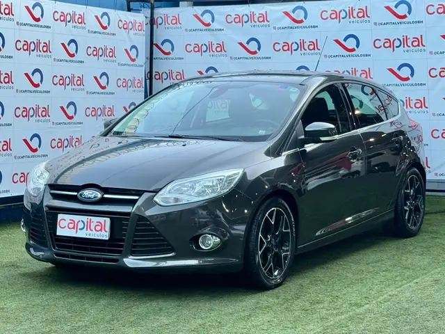 Carro Ford Focus Hatch 2014 Titanium 2.0 16V PowerShift