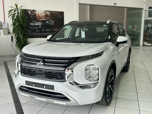 Carro Mitsubishi Outlander 2026 Signature PHEV