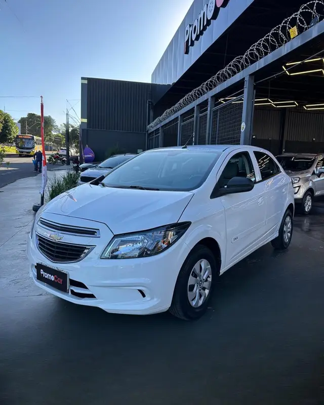 Carro Chevrolet Onix 2015 1.0 LT SPE/4