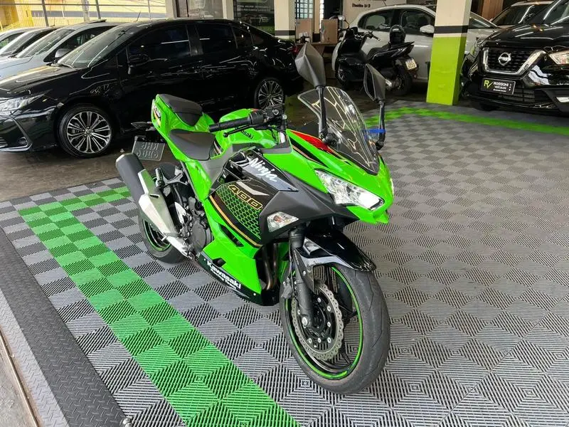 Kawasaki 400