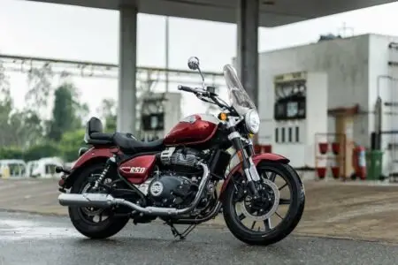 Carro Royal Enfield Super Meteor 2025 Astral