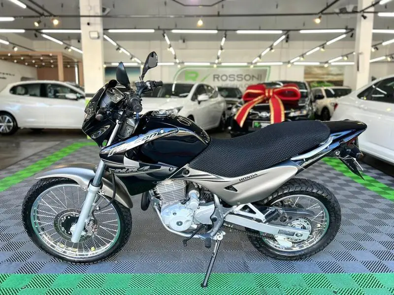 Honda NX 4 Falcon 400