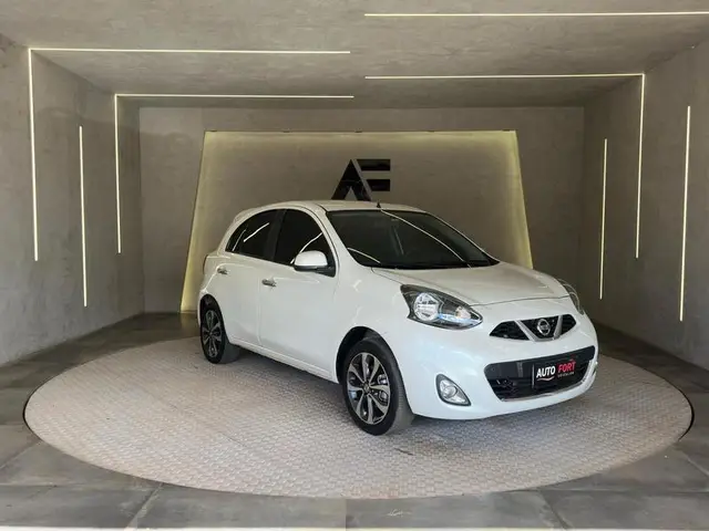 Carro Nissan March 2016 1.6 16V SL (Flex)