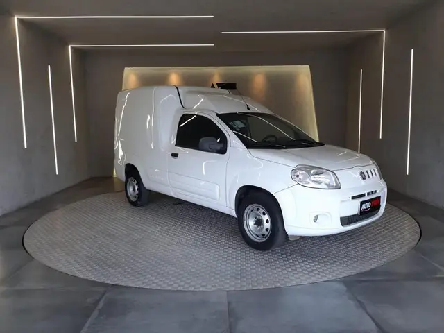Carro Fiat Fiorino 2017 1.4 Evo Hard Working (Flex)