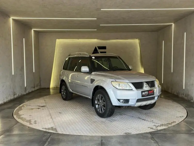 Mitsubishi Pajero TR4 2.0 16V 4x2 (Flex)