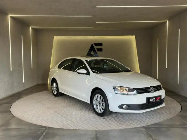 Carro Volkswagen Jetta 2012 2.0 Comfortline (Flex)
