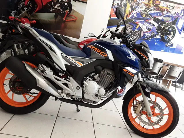 Moto Honda CB 250F Twister 2020 (CBS)