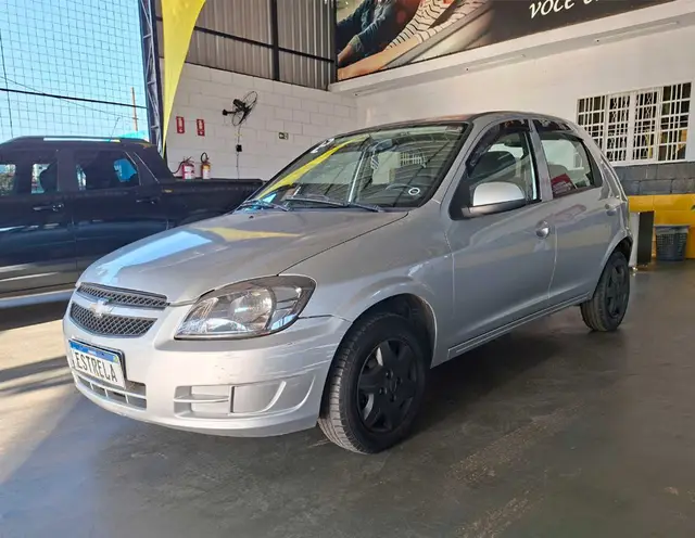 Carro Chevrolet Celta 2013 LT 1.0 (Flex)